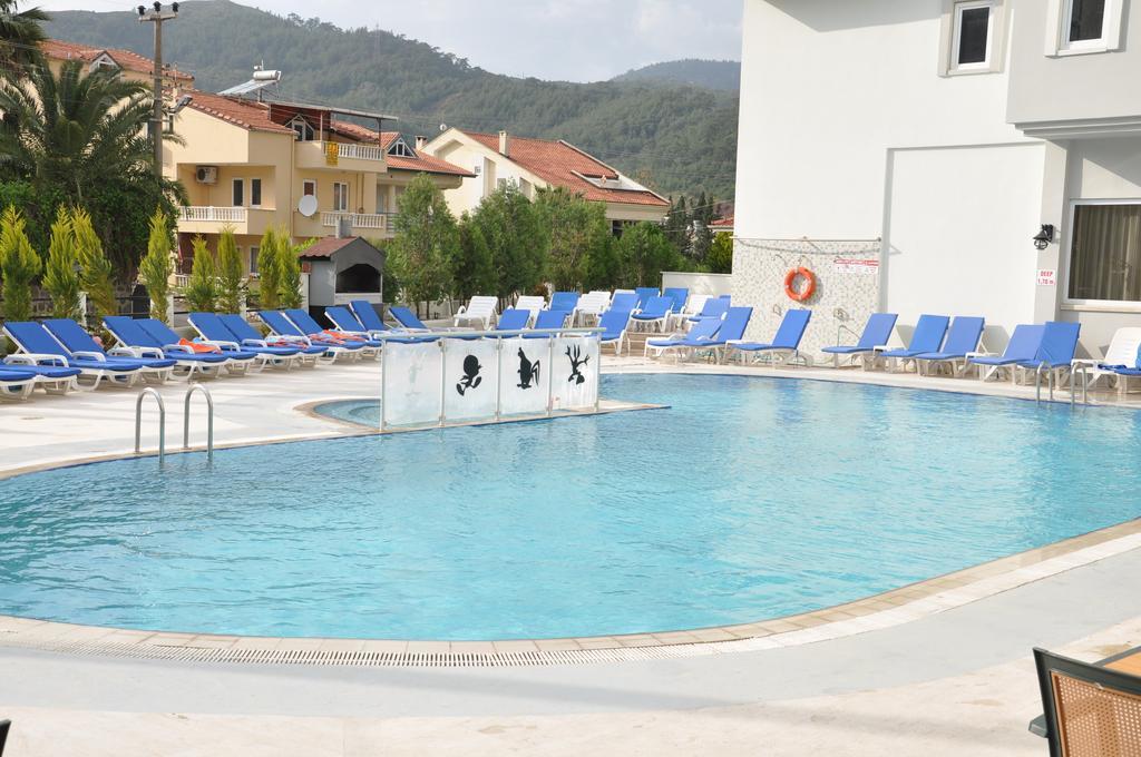 Blue park. Marmaris парк отель. Мармарис парк отель Турция. Marmaris Park Hotel 5 Турция Мармарис. U Hotel 3.